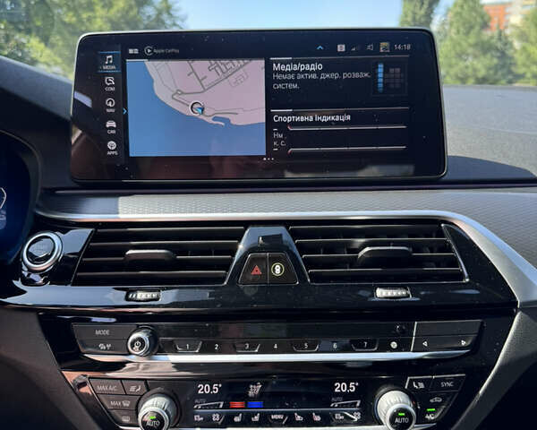 Чорний БМВ 5 Серія, об'ємом двигуна 2 л та пробігом 43 тис. км за 63500 $, фото 10 на Automoto.ua