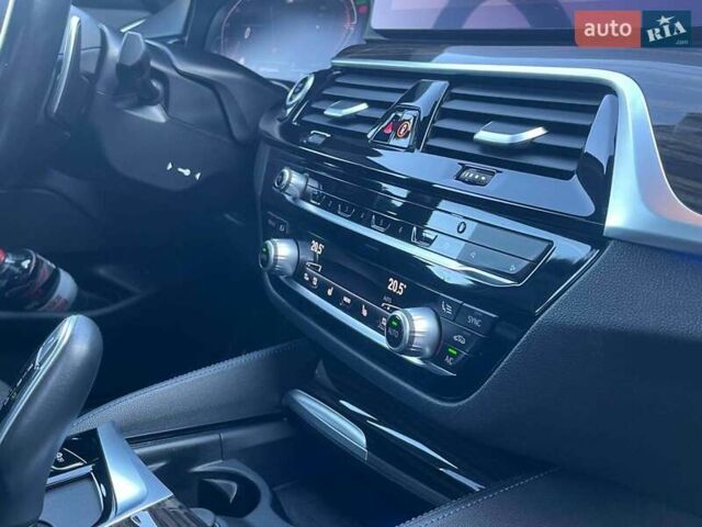 Черный БМВ 5 Серия, объемом двигателя 3 л и пробегом 98 тыс. км за 51990 $, фото 20 на Automoto.ua
