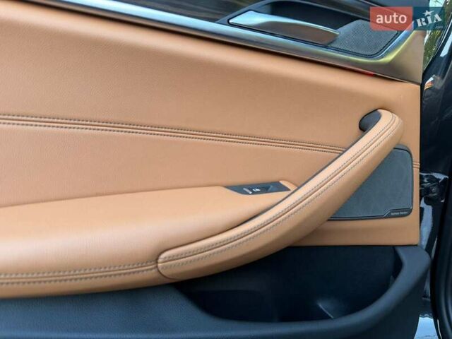 Черный БМВ 5 Серия, объемом двигателя 2 л и пробегом 40 тыс. км за 44500 $, фото 18 на Automoto.ua