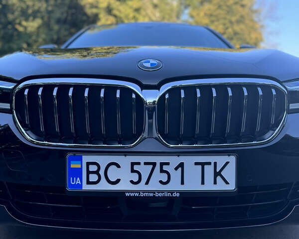 Черный БМВ 5 Серия, объемом двигателя 2 л и пробегом 32 тыс. км за 53900 $, фото 9 на Automoto.ua