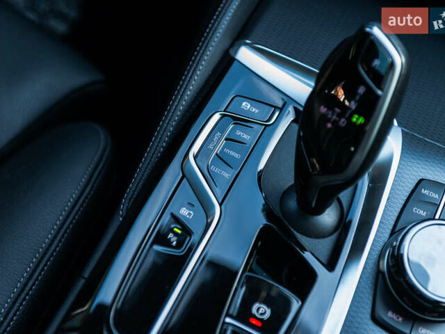 Чорний БМВ 5 Серія, об'ємом двигуна 2 л та пробігом 79 тис. км за 56500 $, фото 23 на Automoto.ua