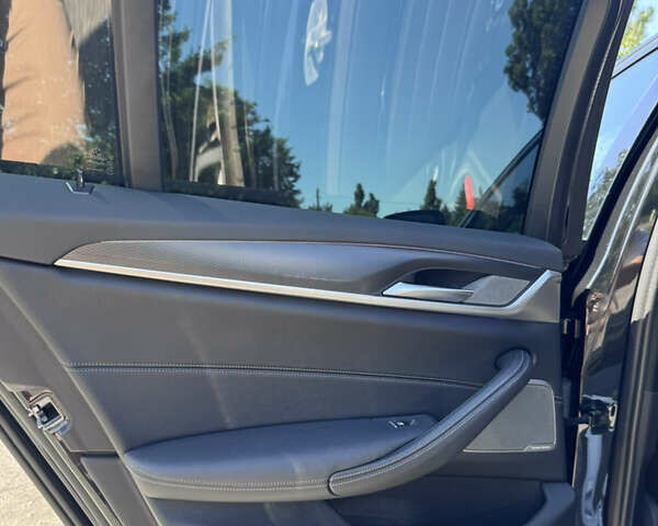 Чорний БМВ 5 Серія, об'ємом двигуна 2 л та пробігом 43 тис. км за 63500 $, фото 21 на Automoto.ua