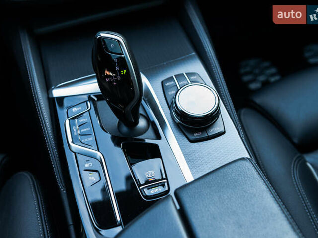 Чорний БМВ 5 Серія, об'ємом двигуна 2 л та пробігом 79 тис. км за 56500 $, фото 22 на Automoto.ua