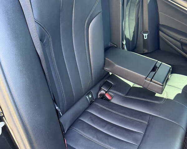 Чорний БМВ 5 Серія, об'ємом двигуна 2 л та пробігом 43 тис. км за 63500 $, фото 26 на Automoto.ua