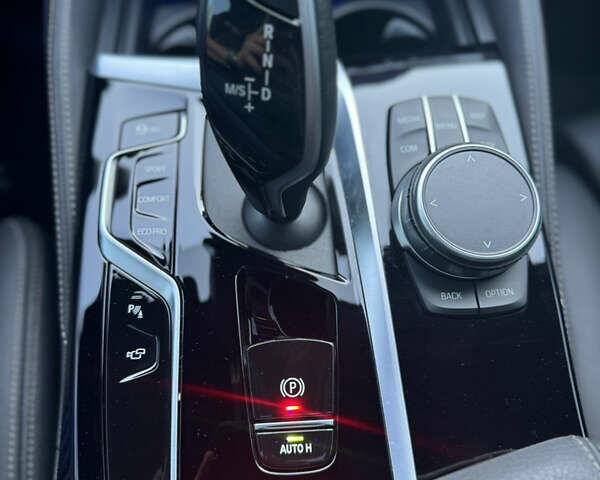 Черный БМВ 5 Серия, объемом двигателя 2 л и пробегом 32 тыс. км за 53900 $, фото 48 на Automoto.ua