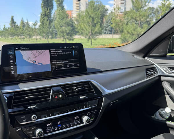 Чорний БМВ 5 Серія, об'ємом двигуна 2 л та пробігом 43 тис. км за 63500 $, фото 13 на Automoto.ua