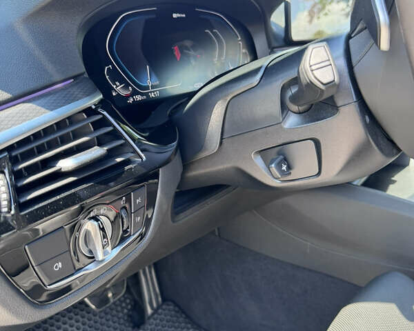 Чорний БМВ 5 Серія, об'ємом двигуна 2 л та пробігом 43 тис. км за 63500 $, фото 15 на Automoto.ua