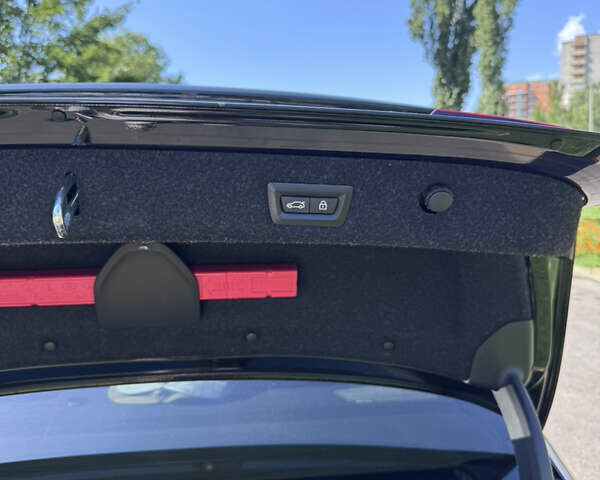 Чорний БМВ 5 Серія, об'ємом двигуна 2 л та пробігом 43 тис. км за 63500 $, фото 30 на Automoto.ua