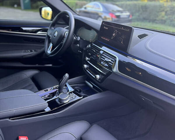 Черный БМВ 5 Серия, объемом двигателя 2 л и пробегом 32 тыс. км за 53900 $, фото 36 на Automoto.ua