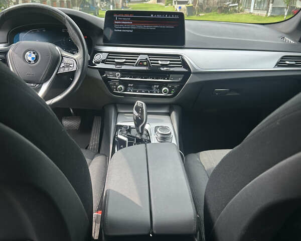 Черный БМВ 5 Серия, объемом двигателя 2 л и пробегом 92 тыс. км за 37500 $, фото 11 на Automoto.ua