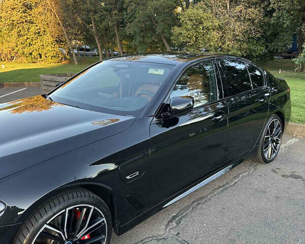 Черный БМВ 5 Серия, объемом двигателя 2 л и пробегом 104 тыс. км за 51000 $, фото 6 на Automoto.ua