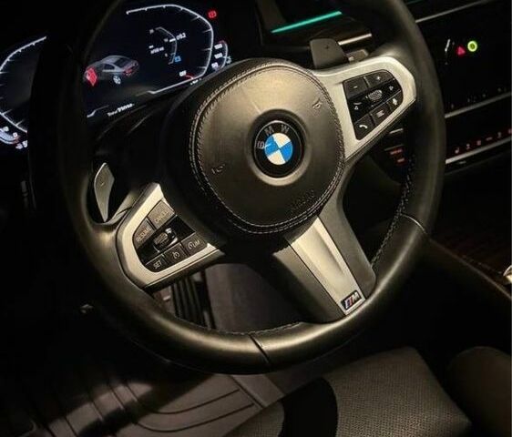 Чорний БМВ 5 Серія, об'ємом двигуна 2 л та пробігом 27 тис. км за 42500 $, фото 4 на Automoto.ua