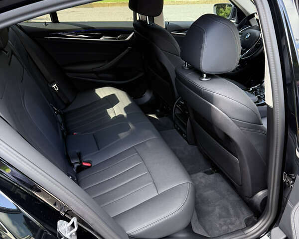 Черный БМВ 5 Серия, объемом двигателя 2 л и пробегом 95 тыс. км за 43500 $, фото 17 на Automoto.ua