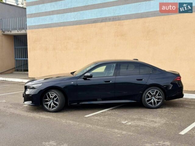 Чорний БМВ 5 Серія, об'ємом двигуна 2 л та пробігом 29 тис. км за 72500 $, фото 7 на Automoto.ua