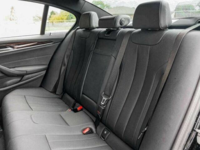 БМВ 5 Серия 2023 в Житомире на Automoto.ua Черный БМВ 5 Серия, объемом двигателя 2 л и пробегом 15 тыс. км за 38000 $, фото 9 на Automoto.ua