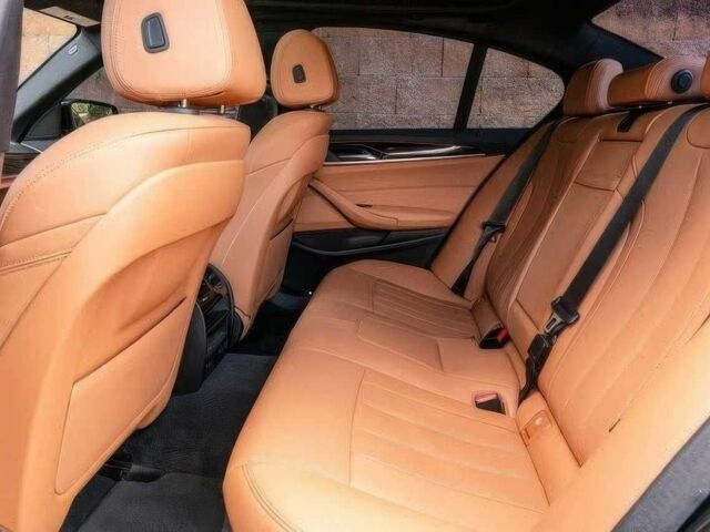 БМВ 5 Серия 2023 в Львове на Automoto.ua Черный БМВ 5 Серия, объемом двигателя 3 л и пробегом 13 тыс. км за 38000 $, фото 15 на Automoto.ua