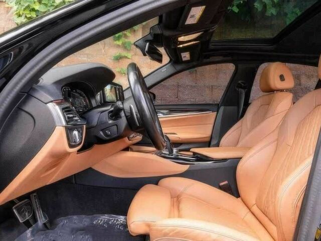 БМВ 5 Серия 2023 в Львове на Automoto.ua Черный БМВ 5 Серия, объемом двигателя 3 л и пробегом 13 тыс. км за 38000 $, фото 9 на Automoto.ua