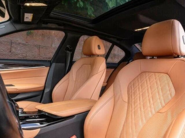 БМВ 5 Серия 2023 в Львове на Automoto.ua Черный БМВ 5 Серия, объемом двигателя 3 л и пробегом 13 тыс. км за 38000 $, фото 10 на Automoto.ua