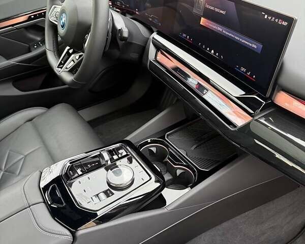 Чорний БМВ 5 Серія, об'ємом двигуна 3 л та пробігом 1 тис. км за 104700 $, фото 36 на Automoto.ua