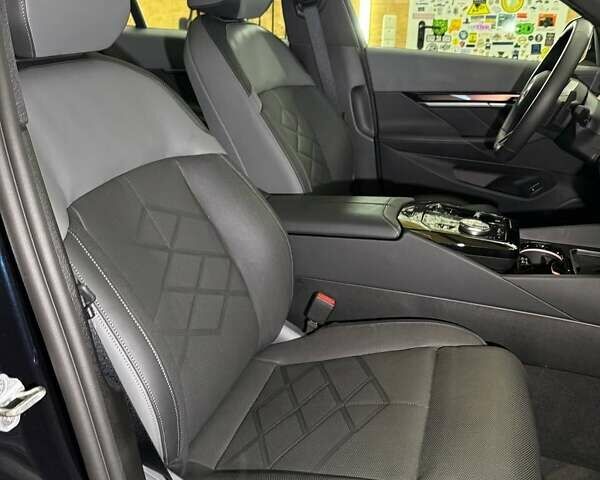 Чорний БМВ 5 Серія, об'ємом двигуна 3 л та пробігом 1 тис. км за 104700 $, фото 39 на Automoto.ua