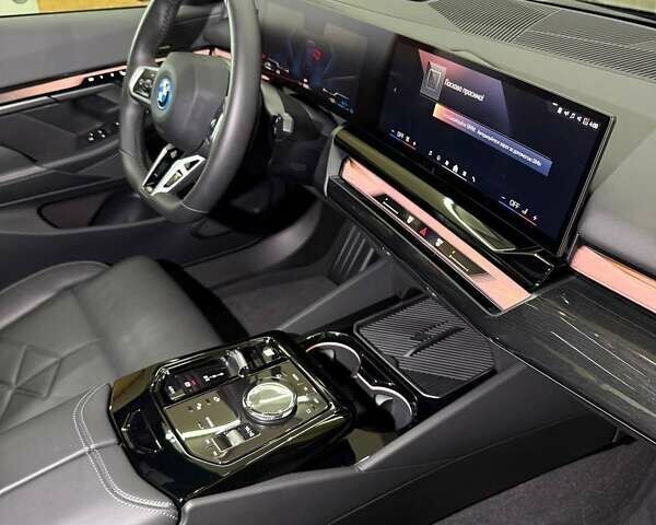 Чорний БМВ 5 Серія, об'ємом двигуна 3 л та пробігом 1 тис. км за 104700 $, фото 42 на Automoto.ua