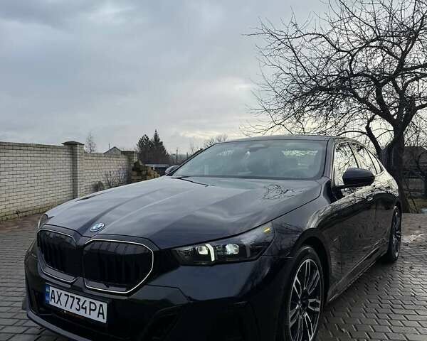 Чорний БМВ 5 Серія, об'ємом двигуна 3 л та пробігом 1 тис. км за 104700 $, фото 4 на Automoto.ua