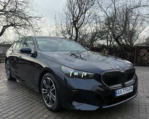 Чорний БМВ 5 Серія, об'ємом двигуна 3 л та пробігом 1 тис. км за 104700 $, фото 5 на Automoto.ua