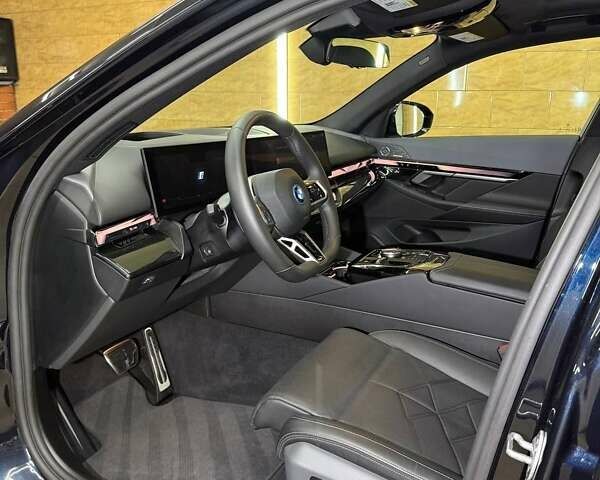 Чорний БМВ 5 Серія, об'ємом двигуна 3 л та пробігом 1 тис. км за 104700 $, фото 38 на Automoto.ua