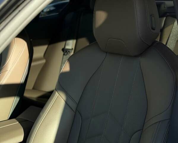 Черный БМВ 5 Серия, объемом двигателя 2 л и пробегом 15 тыс. км за 72368 $, фото 2 на Automoto.ua