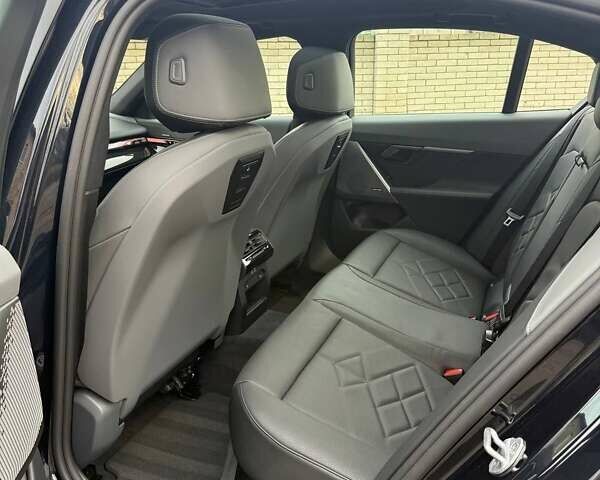 Чорний БМВ 5 Серія, об'ємом двигуна 3 л та пробігом 1 тис. км за 104700 $, фото 35 на Automoto.ua