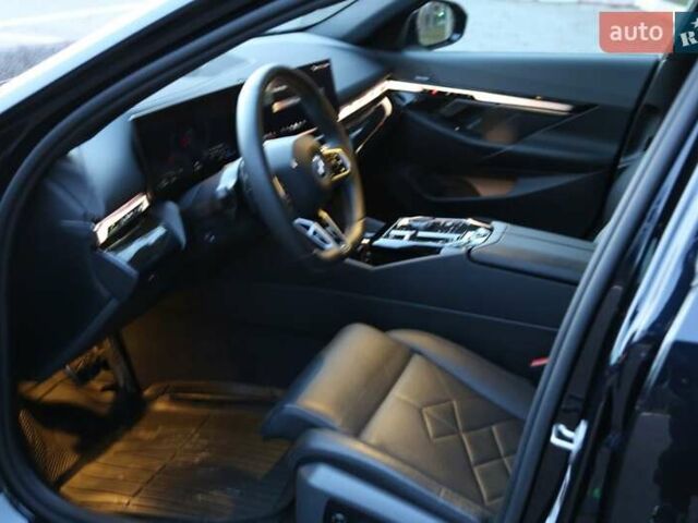 Чорний БМВ 5 Серія, об'ємом двигуна 3 л та пробігом 1 тис. км за 104700 $, фото 26 на Automoto.ua