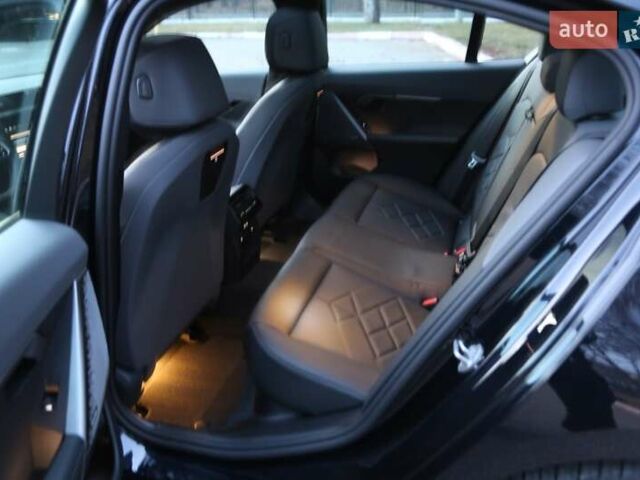 Чорний БМВ 5 Серія, об'ємом двигуна 3 л та пробігом 1 тис. км за 104700 $, фото 27 на Automoto.ua