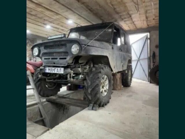 Черный БМВ 5 Серия, объемом двигателя 0 л и пробегом 120 тыс. км за 2300 $, фото 3 на Automoto.ua