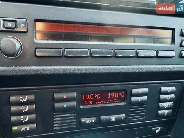 Черный БМВ 5 Серия, объемом двигателя 2.5 л и пробегом 265 тыс. км за 2200 $, фото 3 на Automoto.ua