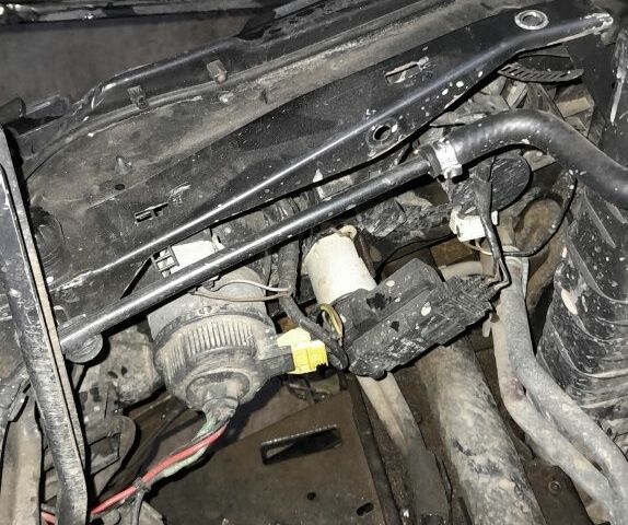 Чорний БМВ 5 Серія, об'ємом двигуна 0 л та пробігом 450 тис. км за 2500 $, фото 4 на Automoto.ua