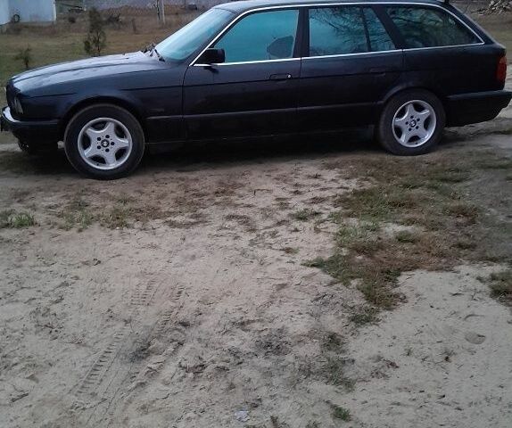 Чорний БМВ 5 Серія, об'ємом двигуна 0 л та пробігом 450 тис. км за 2500 $, фото 19 на Automoto.ua