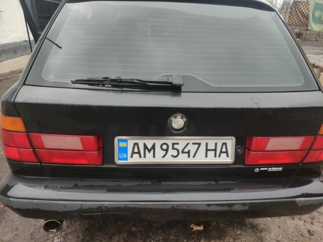 Черный БМВ 5 Серия, объемом двигателя 1.8 л и пробегом 359 тыс. км за 3500 $, фото 5 на Automoto.ua