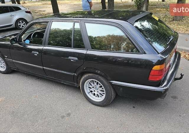 Черный БМВ 5 Серия, объемом двигателя 0 л и пробегом 410 тыс. км за 4999 $, фото 26 на Automoto.ua