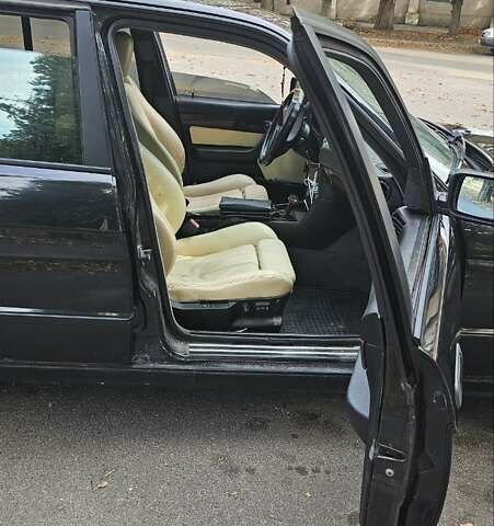 Черный БМВ 5 Серия, объемом двигателя 0 л и пробегом 410 тыс. км за 4999 $, фото 29 на Automoto.ua