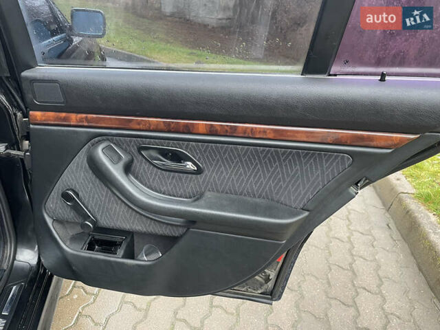 Чорний БМВ 5 Серія, об'ємом двигуна 1.99 л та пробігом 250 тис. км за 2999 $, фото 12 на Automoto.ua