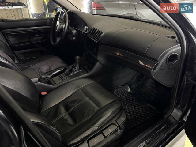 Черный БМВ 5 Серия, объемом двигателя 2.5 л и пробегом 187 тыс. км за 2999 $, фото 16 на Automoto.ua