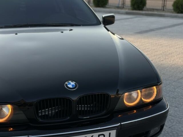 Черный БМВ 5 Серия, объемом двигателя 2 л и пробегом 300 тыс. км за 3299 $, фото 3 на Automoto.ua