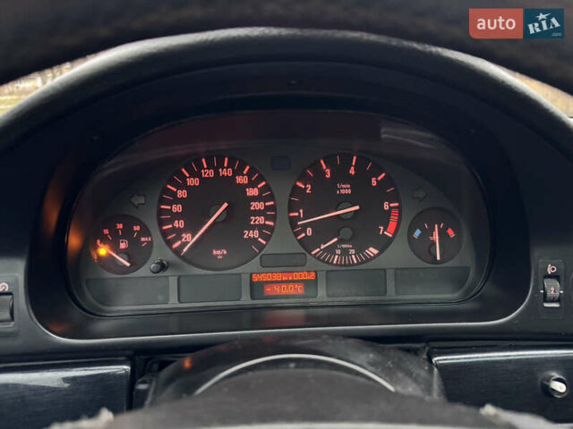 Черный БМВ 5 Серия, объемом двигателя 2.5 л и пробегом 187 тыс. км за 2999 $, фото 13 на Automoto.ua