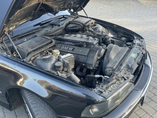 Чорний БМВ 5 Серія, об'ємом двигуна 2 л та пробігом 667 тис. км за 3399 $, фото 7 на Automoto.ua