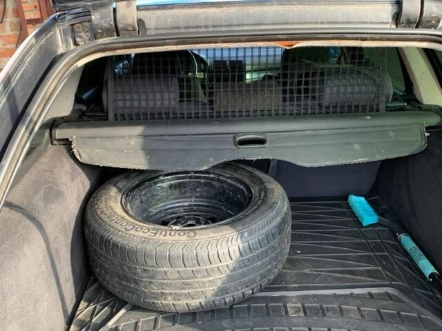 Черный БМВ 5 Серия, объемом двигателя 2 л и пробегом 369 тыс. км за 3150 $, фото 7 на Automoto.ua