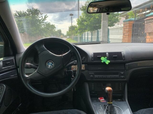 Чорний БМВ 5 Серія, об'ємом двигуна 2 л та пробігом 368 тис. км за 2700 $, фото 4 на Automoto.ua