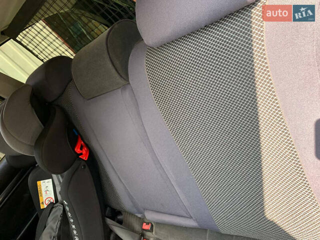 Черный БМВ 5 Серия, объемом двигателя 1.99 л и пробегом 369 тыс. км за 3150 $, фото 4 на Automoto.ua