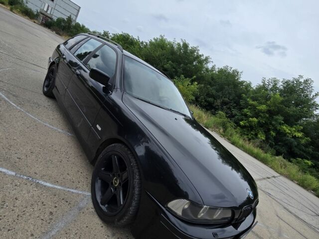 Черный БМВ 5 Серия, объемом двигателя 3 л и пробегом 315 тыс. км за 5500 $, фото 12 на Automoto.ua