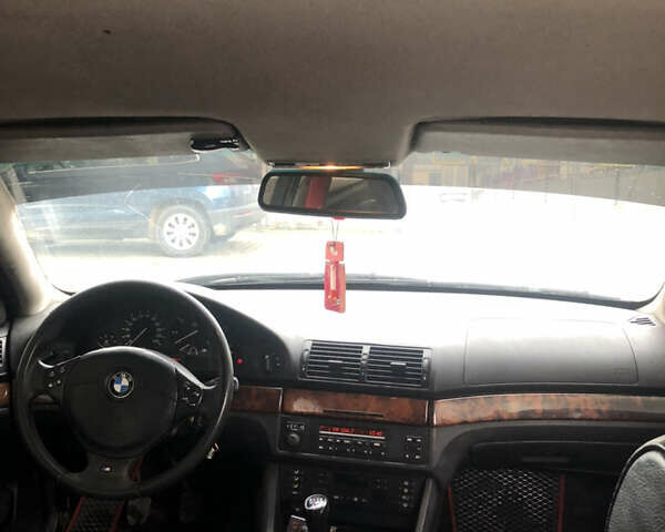 Черный БМВ 5 Серия, объемом двигателя 2.99 л и пробегом 250 тыс. км за 2999 $, фото 11 на Automoto.ua