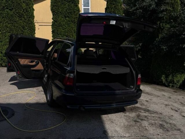 Черный БМВ 5 Серия, объемом двигателя 3 л и пробегом 400 тыс. км за 2222 $, фото 1 на Automoto.ua